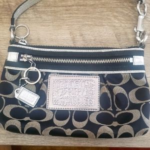 COACH POPPY WRISTLET